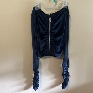 Hey! this is a beautiful top and bottom blue suede material 3 piece women's fit